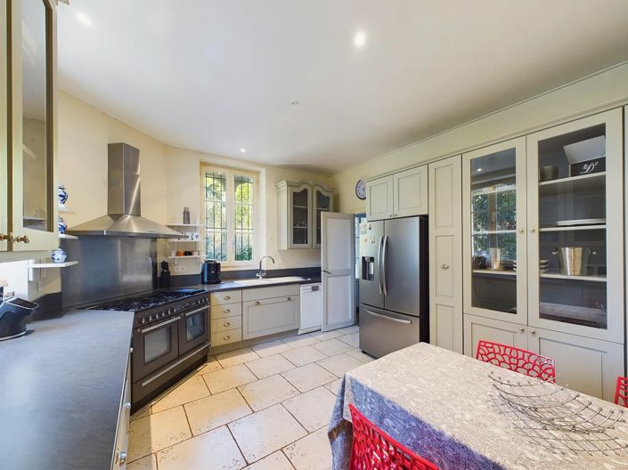 Image No.4-9 Bed House for sale