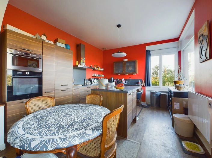 Image No.5-2 Bed House for sale