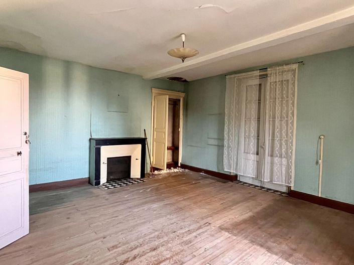 Image No.5-4 Bed Village House for sale