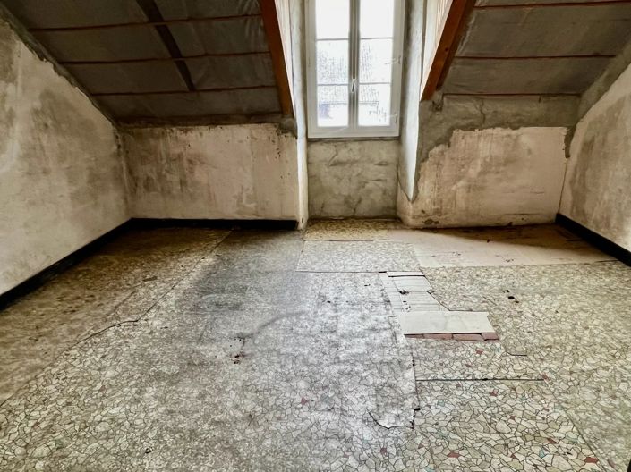 Image No.11-2 Bed Village House for sale