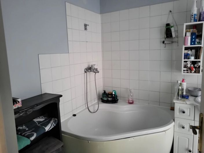 Image No.7-7 Bed House for sale