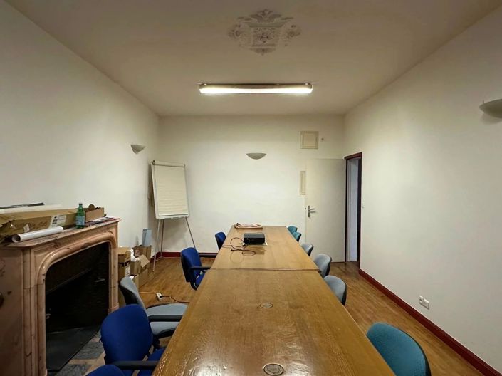 Image No.4-Commercial de 5 chambres à vendre à Saint-Savin