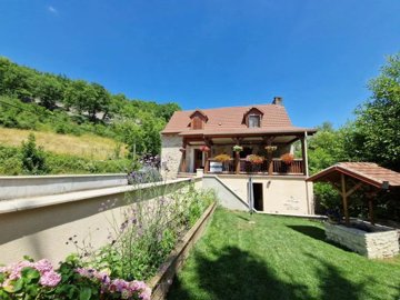 1 - Villeneuve, House