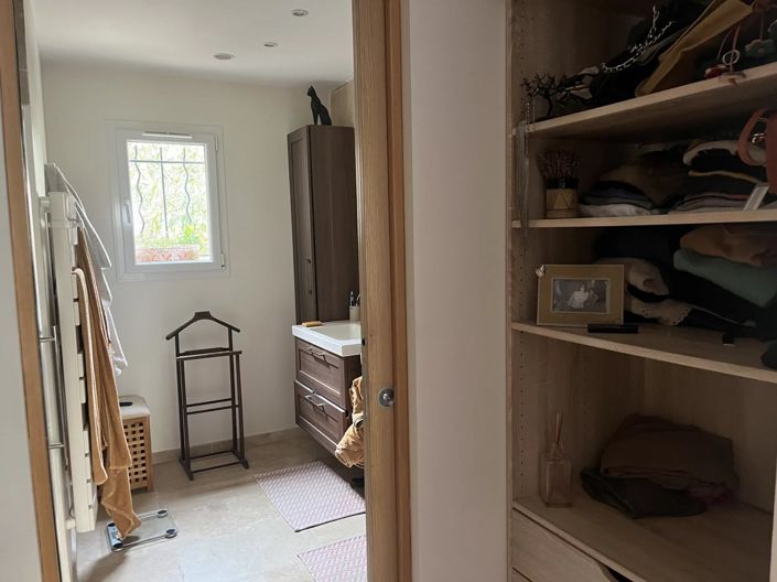 Image No.15-3 Bed House for sale