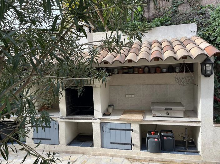 Image No.9-3 Bed House for sale