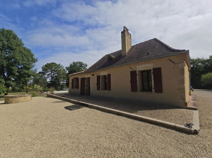 Image No.9-3 Bed House for sale