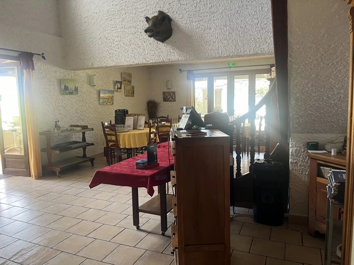 Image No.7-7 Bed House for sale