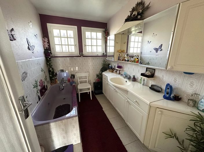 Image No.11-Maison de 6 chambres à vendre à Montpon-Menesterol