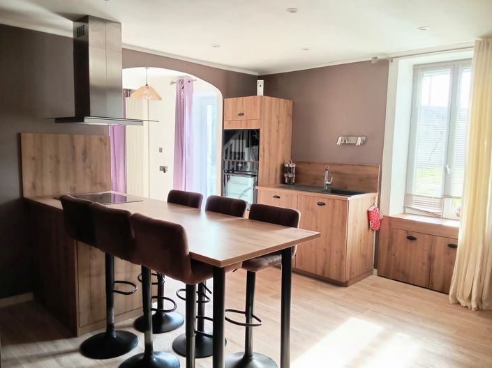 Image No.4-5 Bed House for sale