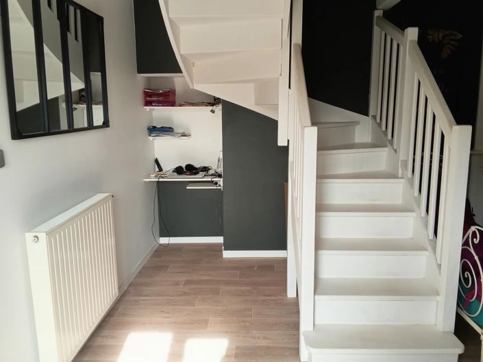 Image No.8-5 Bed House for sale