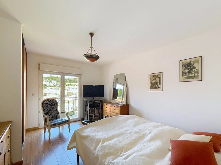 Image No.7-3 Bed Property for sale