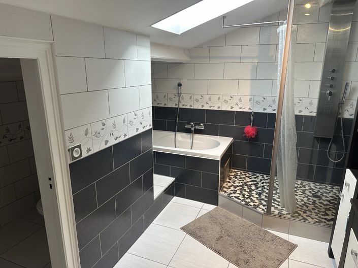 Image No.10-Maison de 5 chambres à vendre à Saint-Bonnet