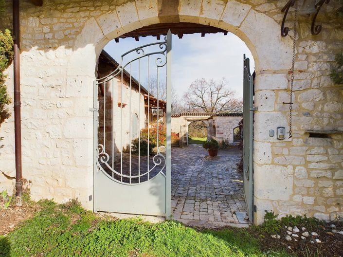 Image No.4-4 Bed House for sale