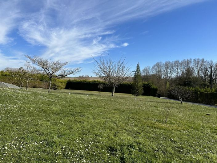Image No.2-Maison de 2 chambres à vendre à Montignac-le-Coq