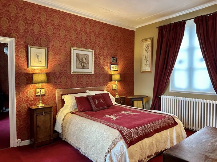 Image No.9-6 Bed House for sale