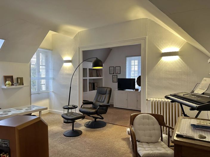 Image No.12-6 Bed House for sale