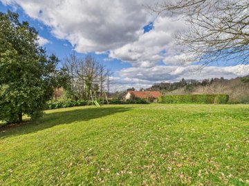 f210fab50b08830e259b7e240b0c83180eda8b92cd192