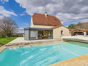 e73ce2f62226cdd177e3061a0cc5cd5a18b9aad7a7192