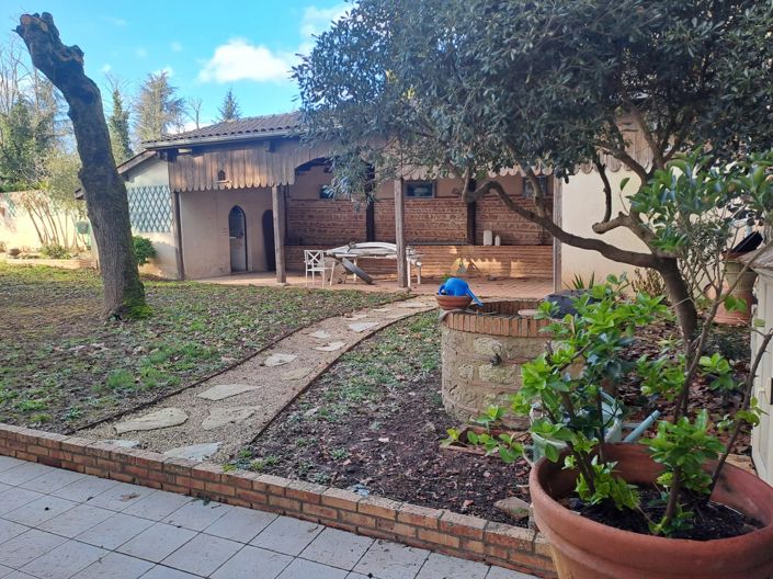 Image No.14-6 Bed House for sale