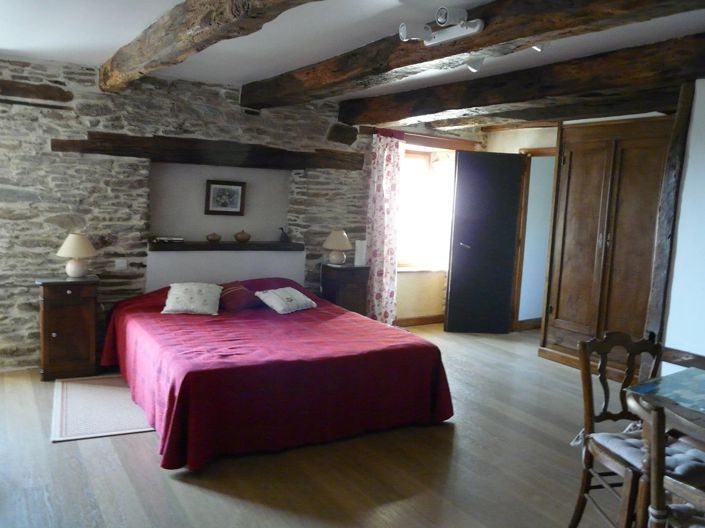 Image No.9-5 Bed House for sale