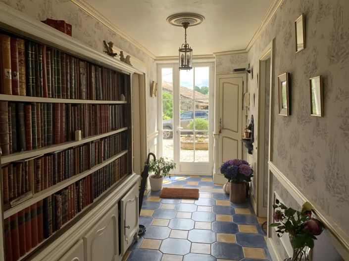 Image No.7-4 Bed House for sale