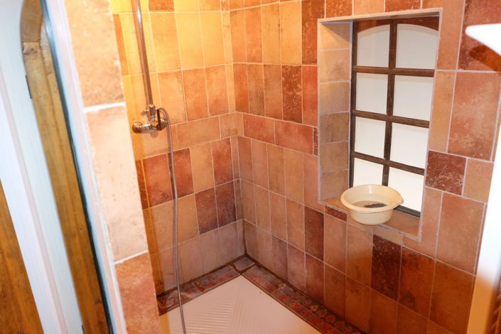 Image No.8-4 Bed Village House for sale