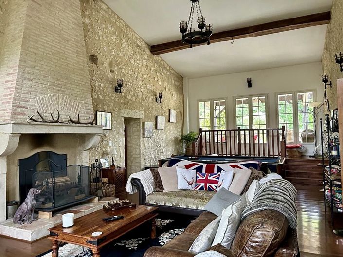 Image No.5-6 Bed House for sale