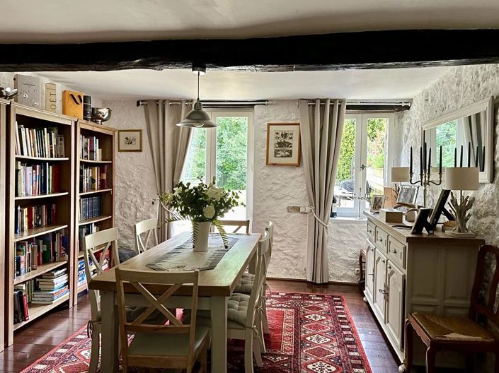 Image No.6-6 Bed House for sale