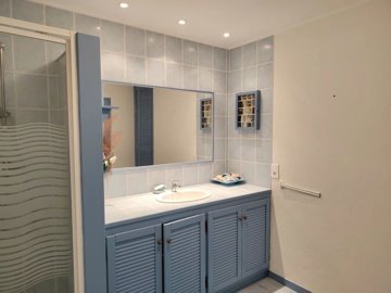 a569870bb3dc59f73b2a6f7b81894a107bb529593f192