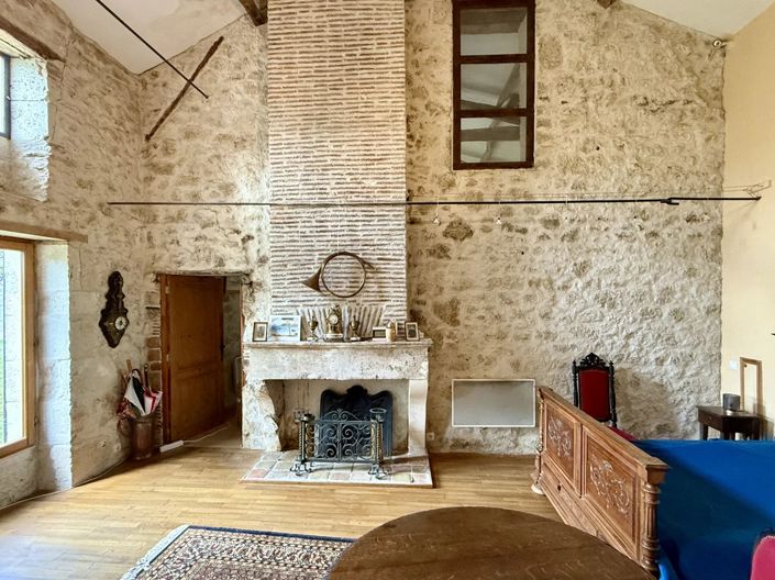 Image No.6-4 Bed House for sale