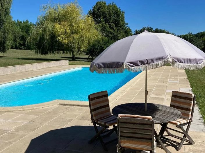 Image No.2-Maison de 4 chambres à vendre à Charente