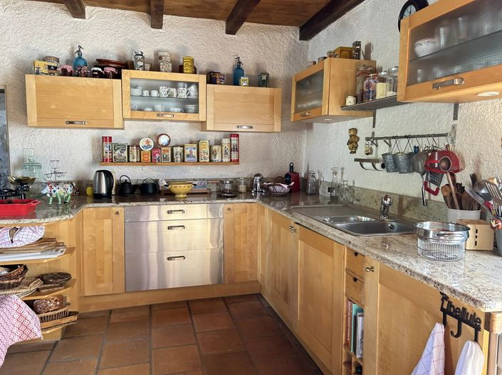 Image No.3-Maison de 4 chambres à vendre à Charente