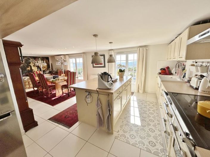 Image No.10-4 Bed House for sale