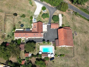 f2c379ac605d9348d3ba2aee78e8bf29d01c19e431192