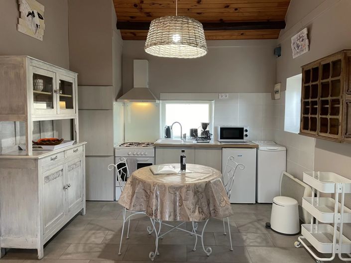 Image No.8-9 Bed House for sale