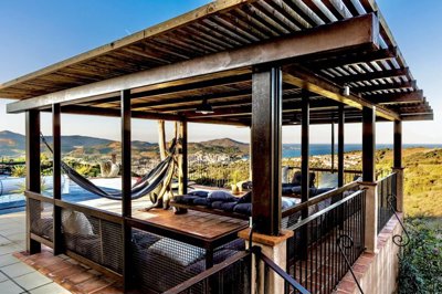 8094ba0e53242a4fbd8f3baf0cecc44580c4ceb3fc192