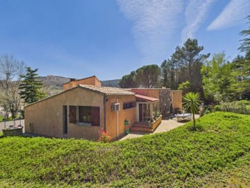 5b99d9ed93e2e0aa16537f8c49cd5db216e3ec023b192