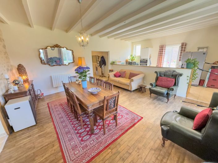 Image No.2-Maison de 6 chambres à vendre à Saint-Saud-Lacoussière