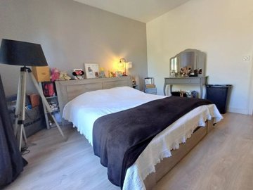 937b9ed3b45e24d52876df42cf46c72763a1ae0a93160