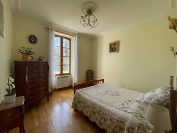 bb110dc6311653435c79f86b1d77e1141df42674a4192