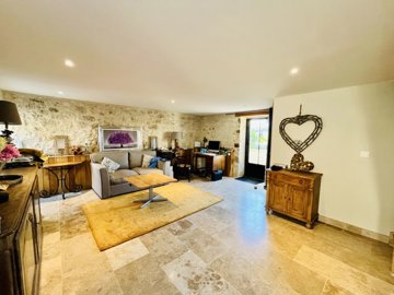 d9b0629ee7e054a64f839e5eb5f863f9b336506272403