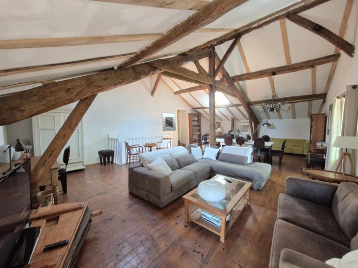 Image No.7-6 Bed House for sale