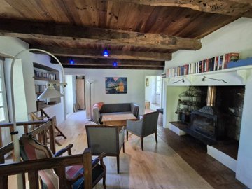 eb24be7ec1ab5f1b009bad19a98da687cf0ea09427192