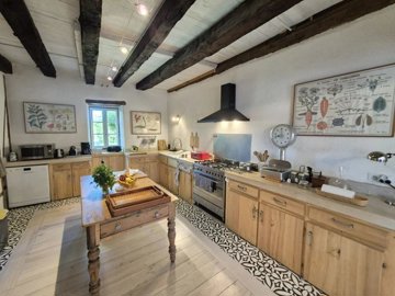 1a61b00ed01f44945e8e84d6fff1f3ecf571e9c7fe192