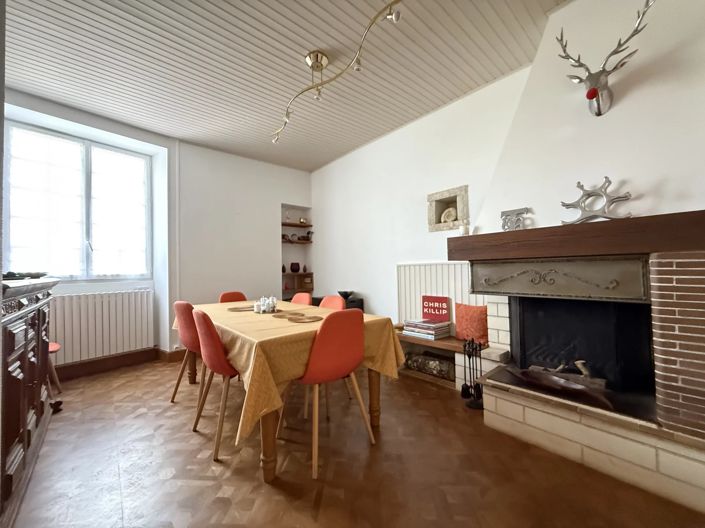 Image No.4-Maison de 5 chambres à vendre à Civray