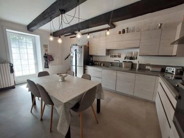 f067a3bf8b80c3012bb90a69d368bb83cb877a06b4192