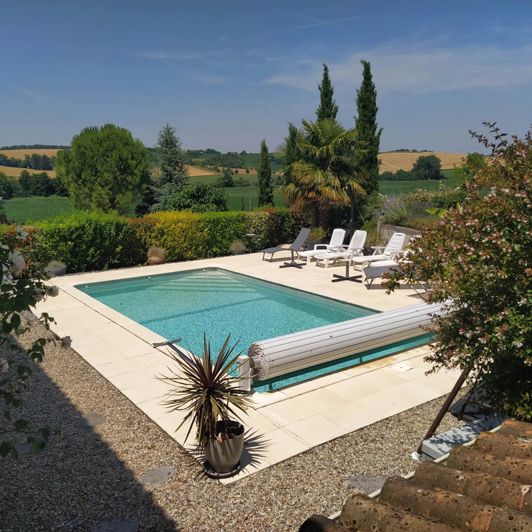 Image No.2-4 Bed House for sale