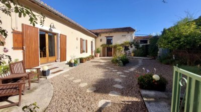 c987a3b2b8f90ed80d989558f2d965483aff33fbd3192