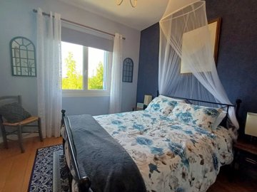 eeacb74762c74ff9fba9ac43f0a61a6a7a29a3f2ec160