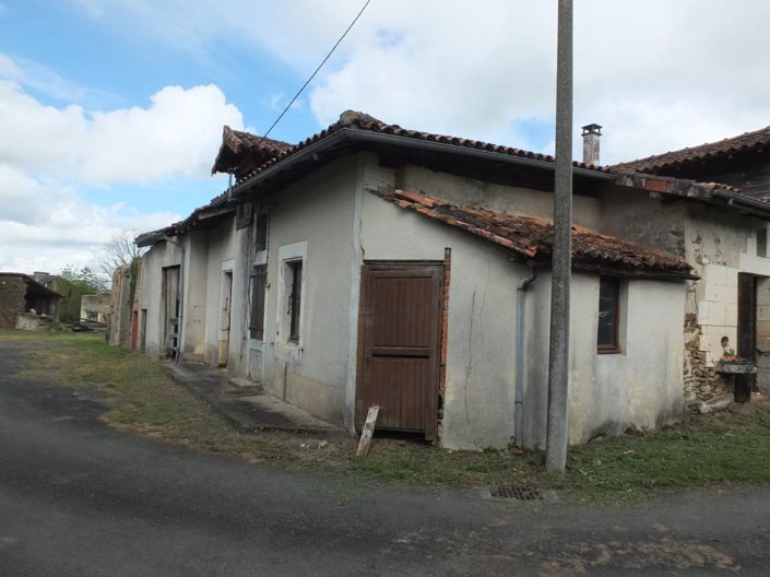 Image No.4-2 Bed Village House for sale